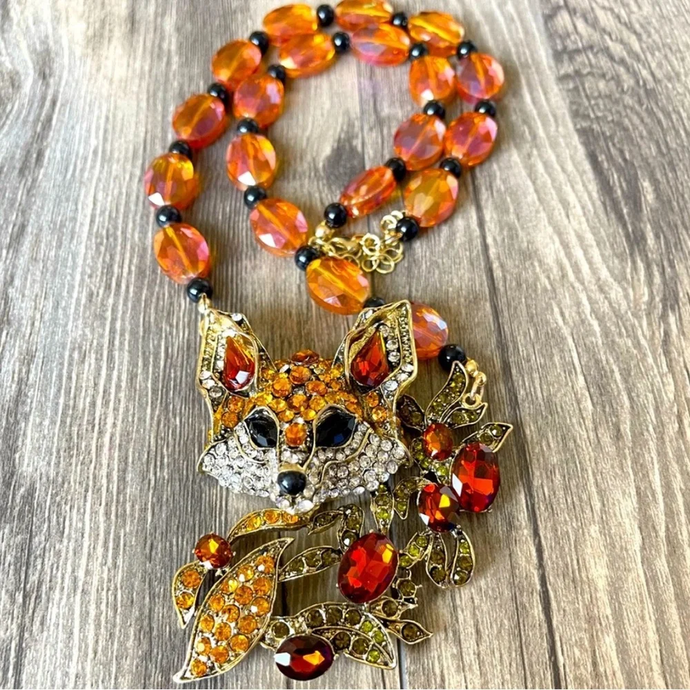 Vintage Baroque Crystal Fox Necklace/Earrings - Picture 3 of 8